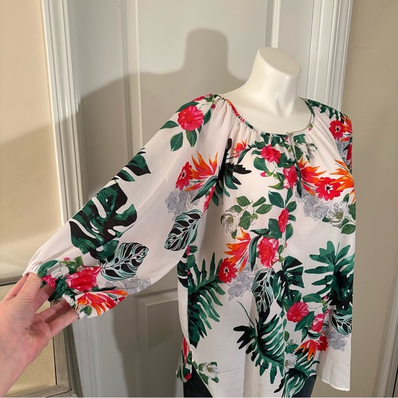 Premise Studio 3/4 sleeve top. Size 1X top. Plus size top. Tropical print blouse - Picture 3 of 9